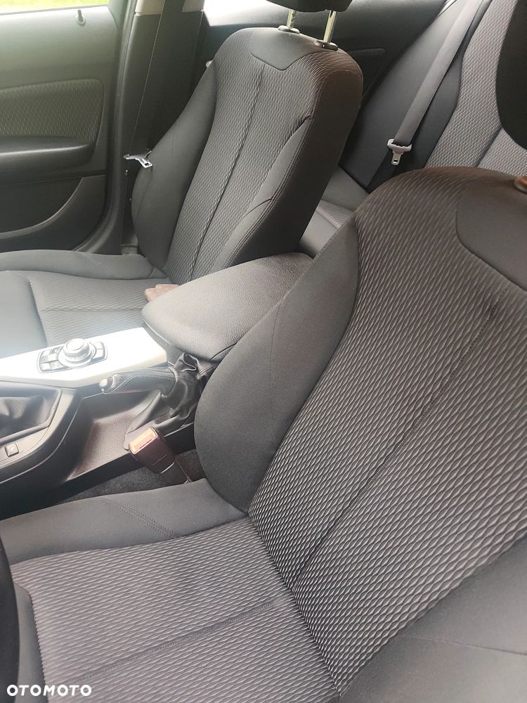 BMW Seria 1 116i - 11