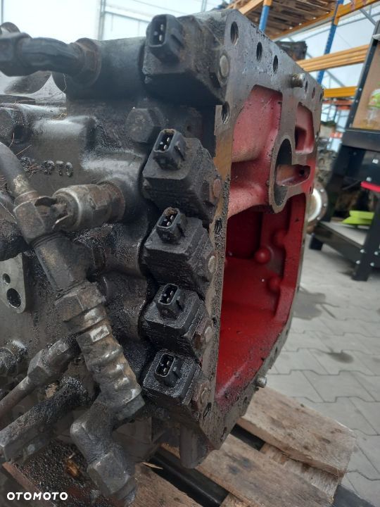 Elementy hydrauliczne zawór rozdzielacz Massey Ferguson 6170 - 3