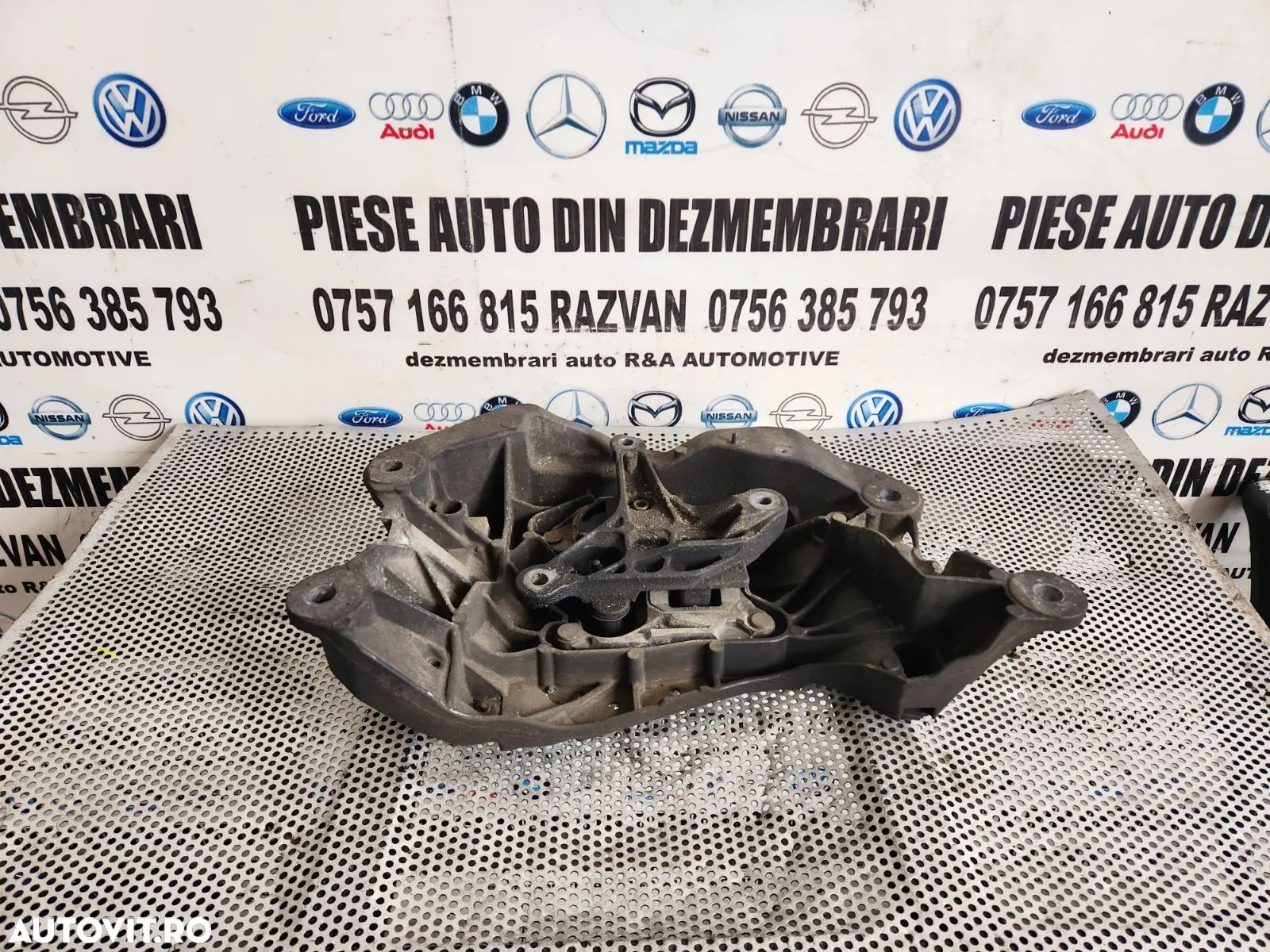 Suport Cutie Viteze Audi A8 4H D4 3.0 D Tdi Euro 5 An 2010-2011-2012-2013-2014-2015-2016-2017 Motor - 1