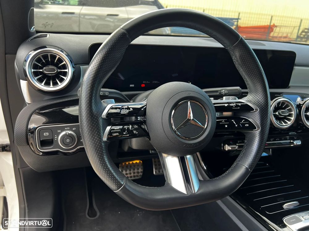 Mercedes-Benz A 250 e - 4