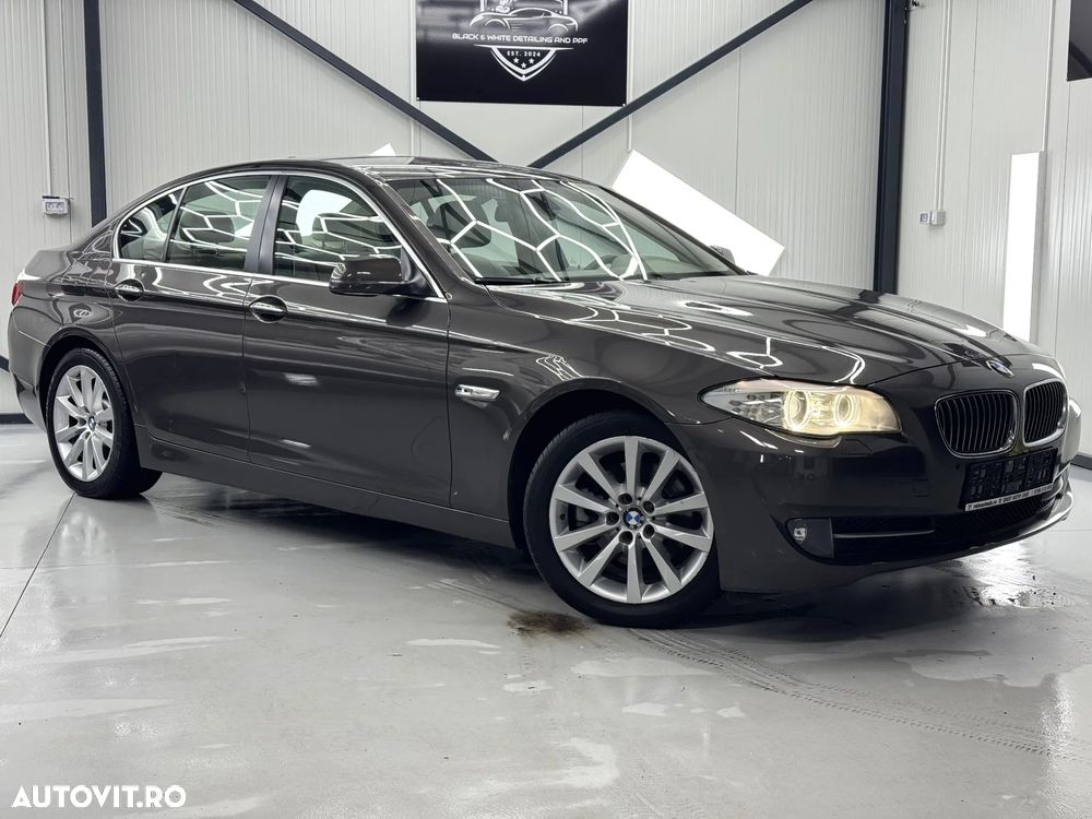 BMW Seria 5 520d Aut. - 11