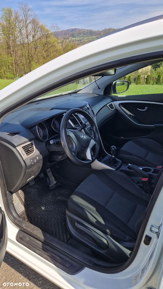 Hyundai i30 1.6 CRDI Intro Edition - 10