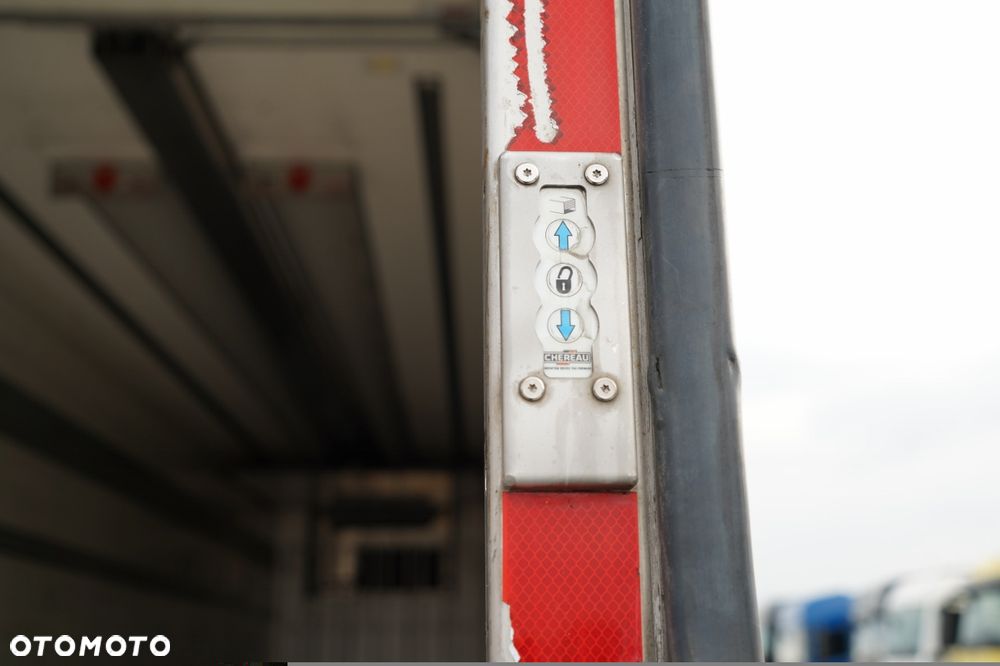 Chereau CHŁODNIA / THERMO KING SLXE 400 / OŚ PODNOSZONA / WINDA DHOLLANDIA  3 000 KG / ROLETA ELEKTRYCZNA / SAF - 23