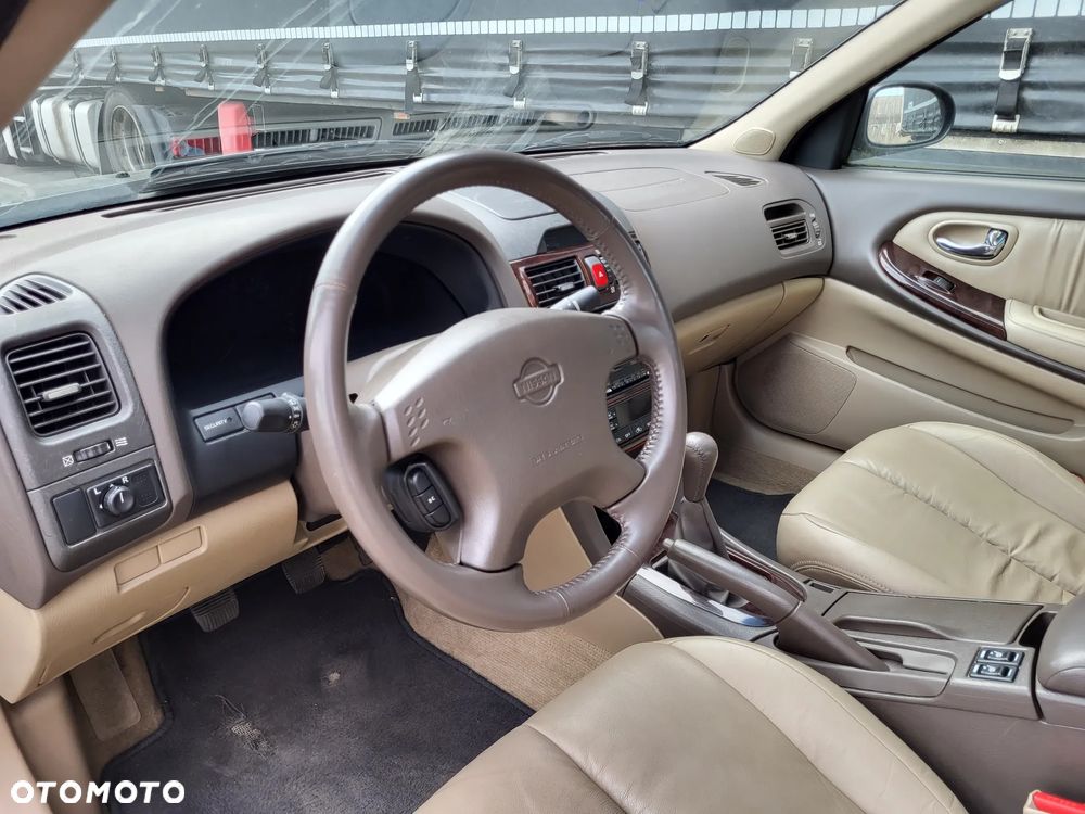 Nissan Maxima 2.0 Elegance - 15