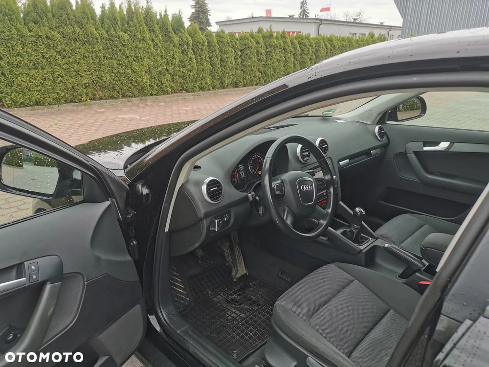 Audi A3 Sportback 1.6 Attraction - 9