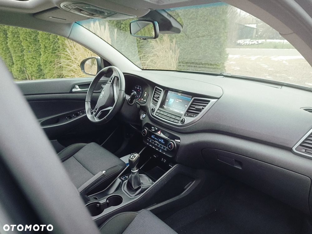 Hyundai Tucson blue 1.7 CRDi 2WD Intro Edition - 4