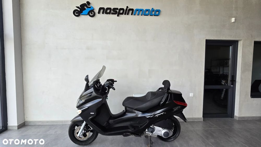 Piaggio Xevo - 1