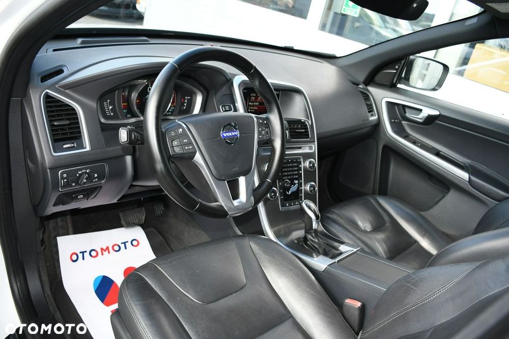Volvo XC 60 D4 Geartronic Summum - 24