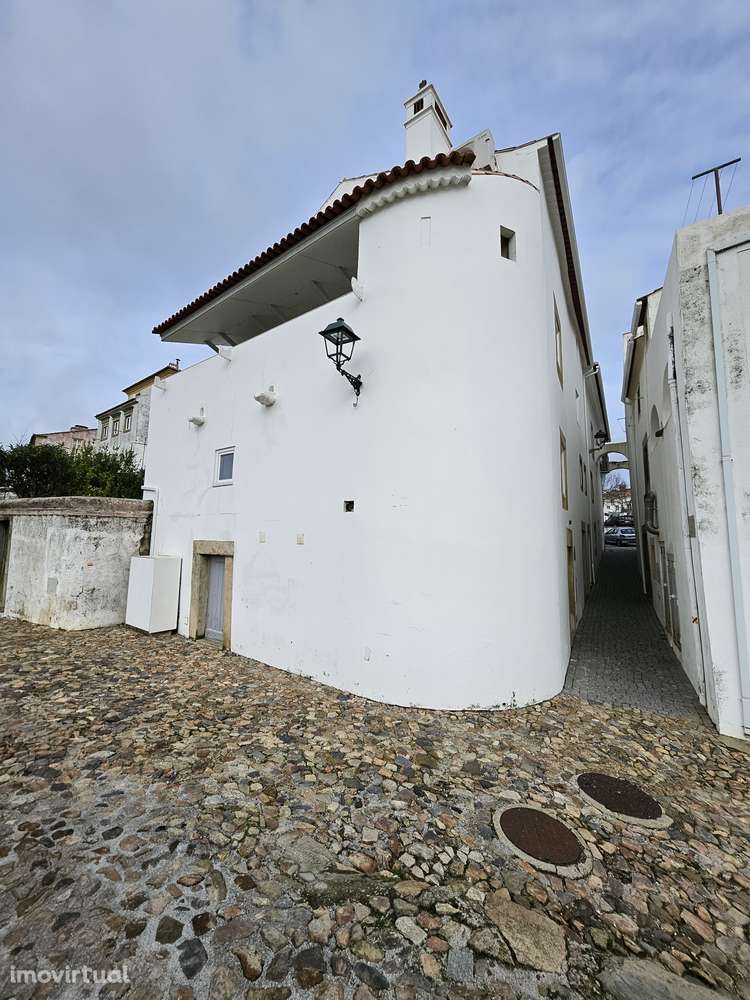 Lindo Prédio totalmente reconstruído - Grande imagem: 3/12