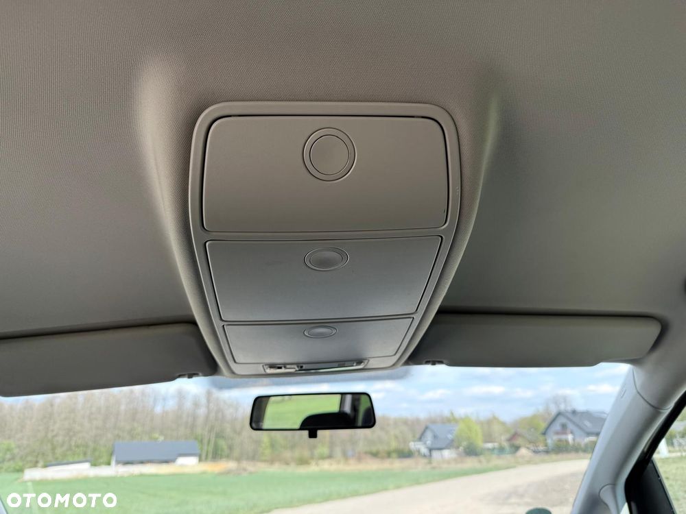 Volkswagen Touran 1.6 Freestyle - 17