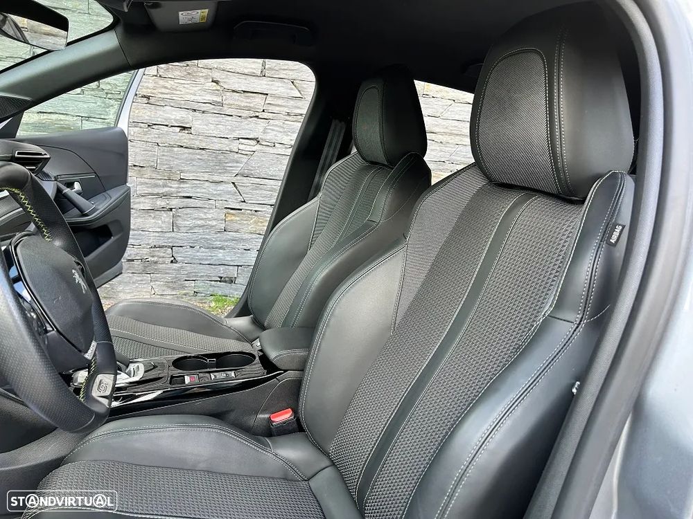 Peugeot e-208 50 kWh GT Line - 12