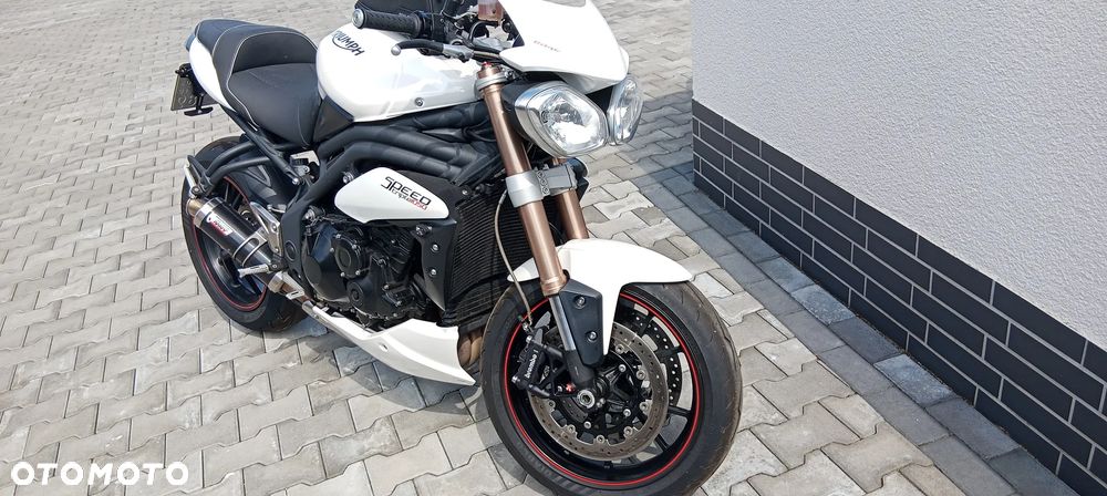 Triumph Speed Triple - 1