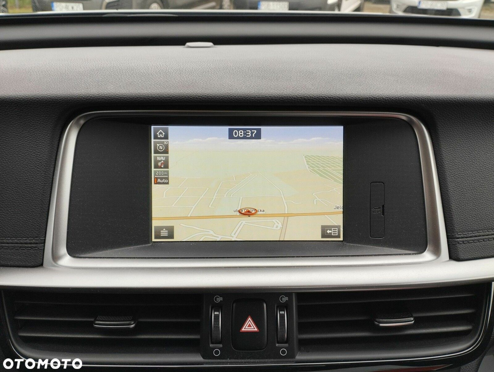 Kia Optima 2.0 L - 22