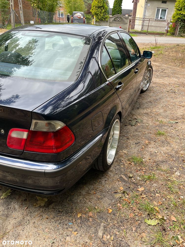 BMW Seria 3 320i - 10