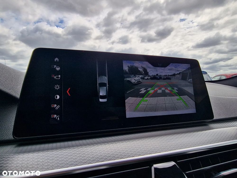 BMW Seria 5 520d M Sport sport - 18