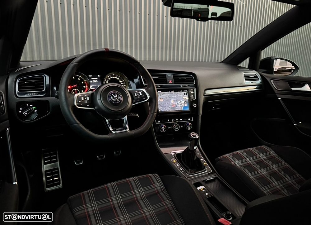 VW Golf 2.0 TSi GTi Performance - 25