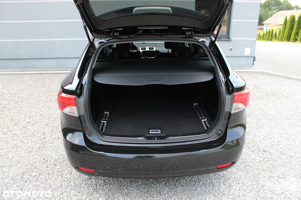 Toyota Avensis 2.0 D-4D Premium - 20