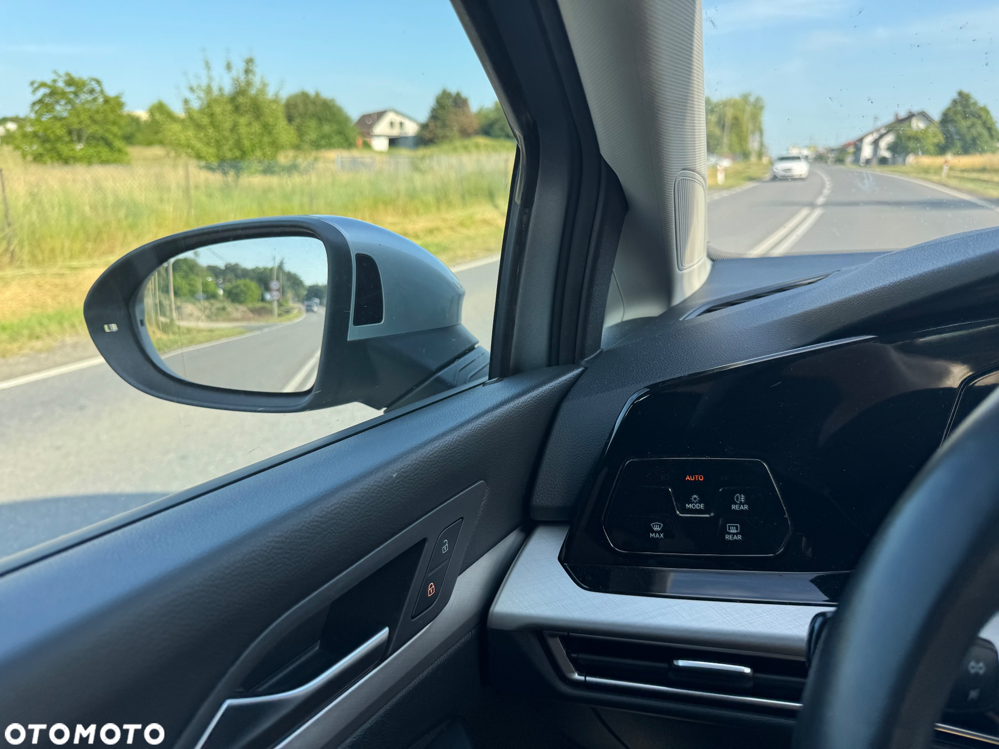 Volkswagen Golf VIII 2.0 TDI Life - 36
