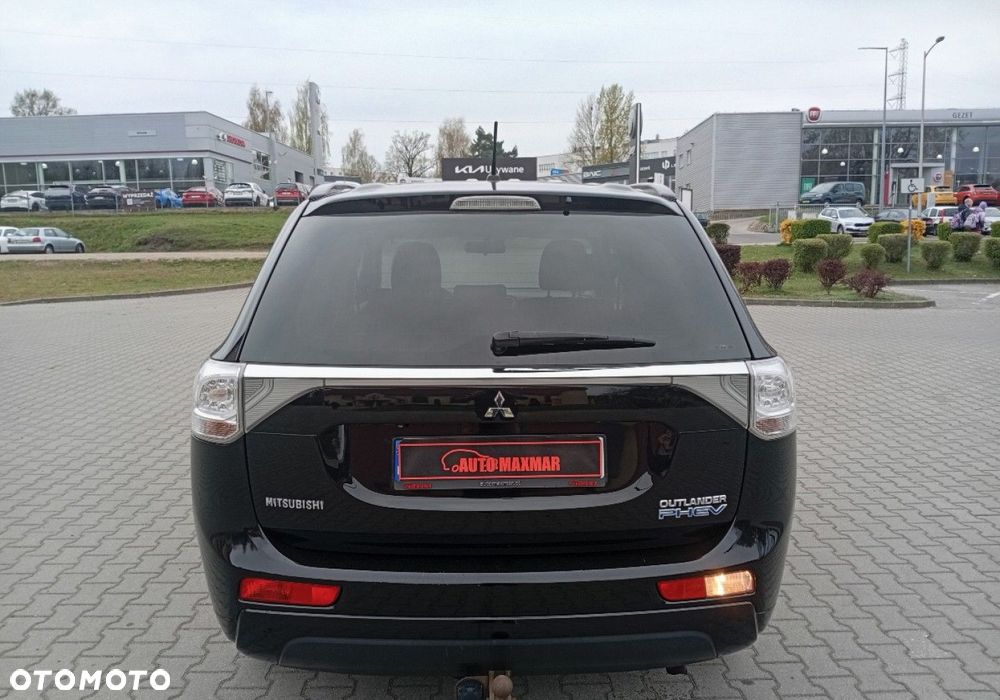 Mitsubishi Outlander - 9