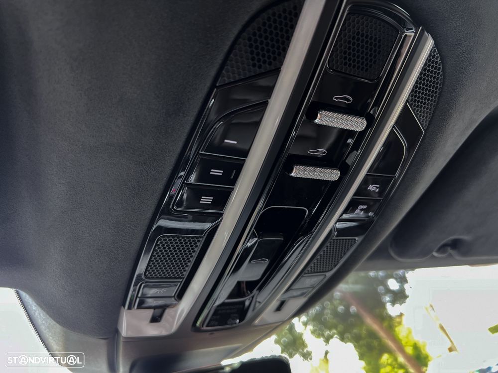 Porsche Panamera 4 E-Hybrid Executive - 13