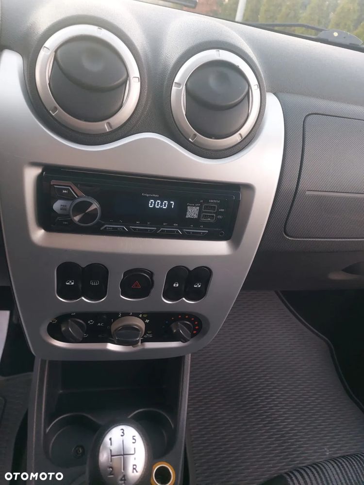 Dacia Sandero - 6