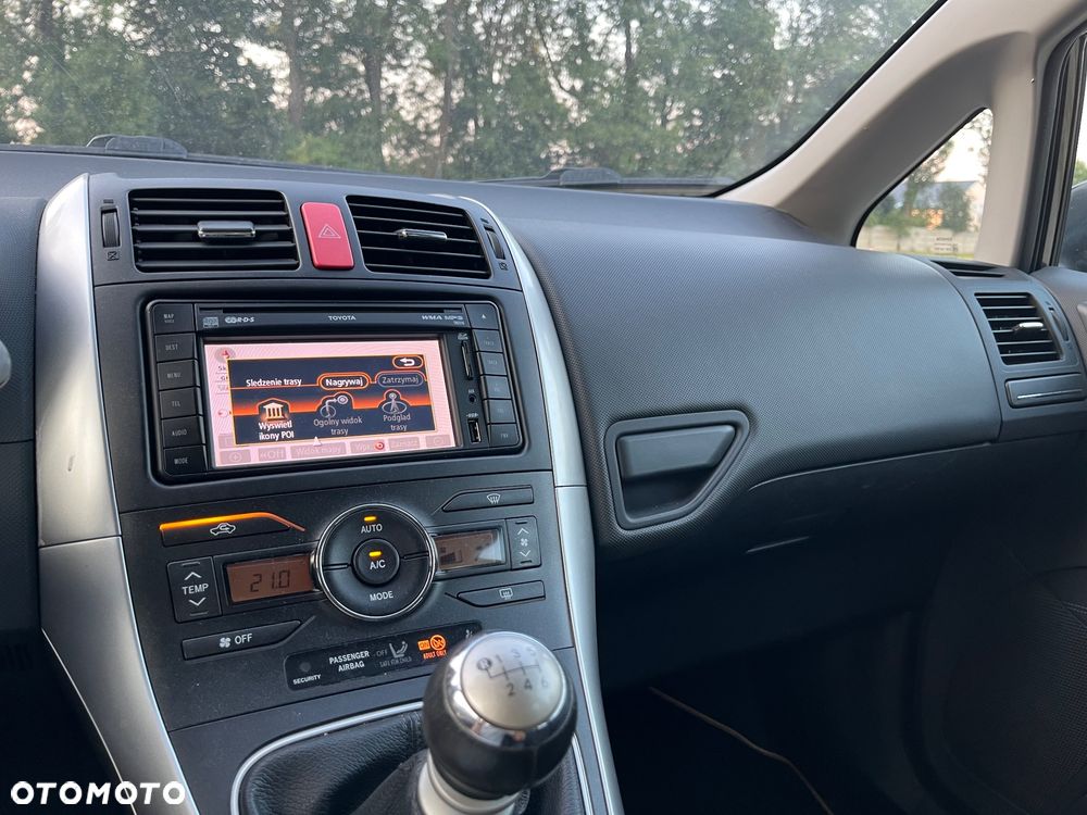 Toyota Auris - 12