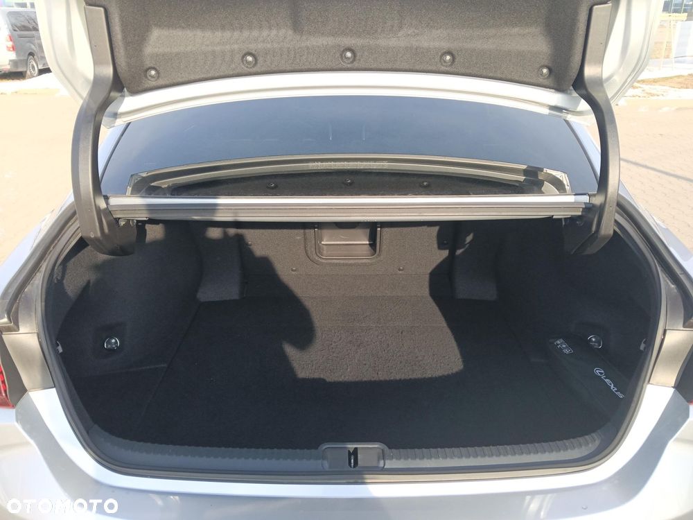 Lexus ES 300h Business Edition - 10