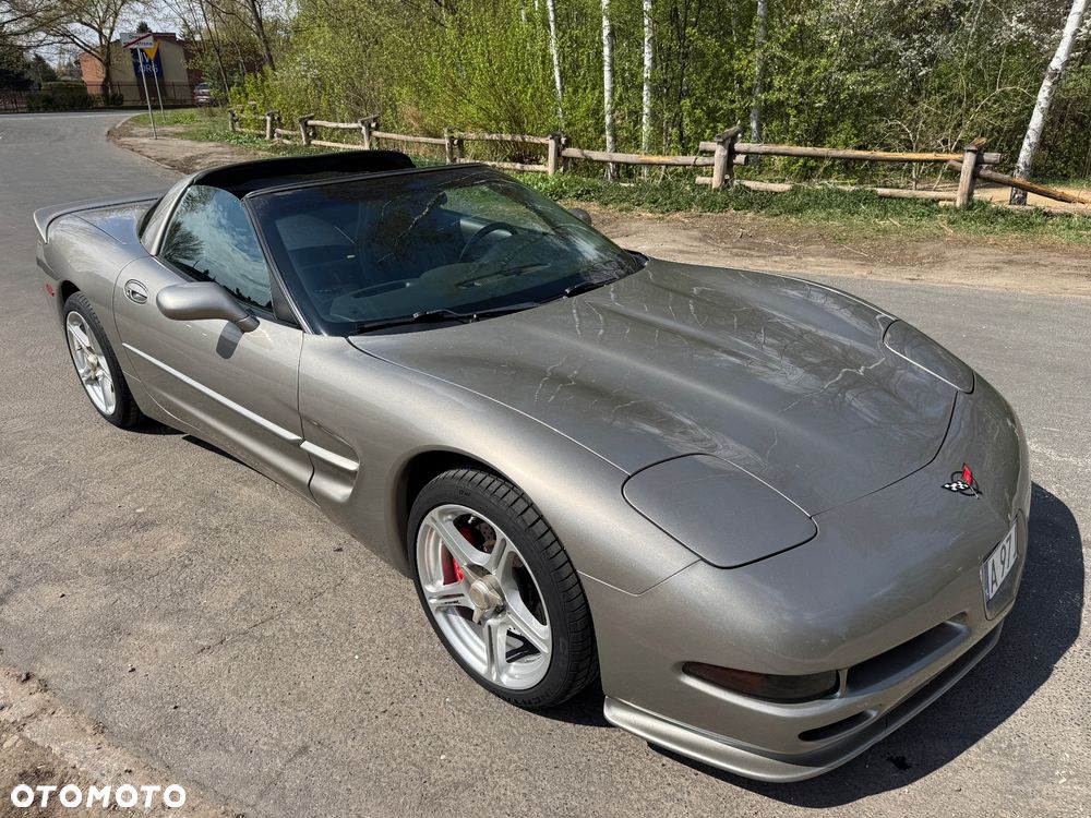 Chevrolet Corvette - 36