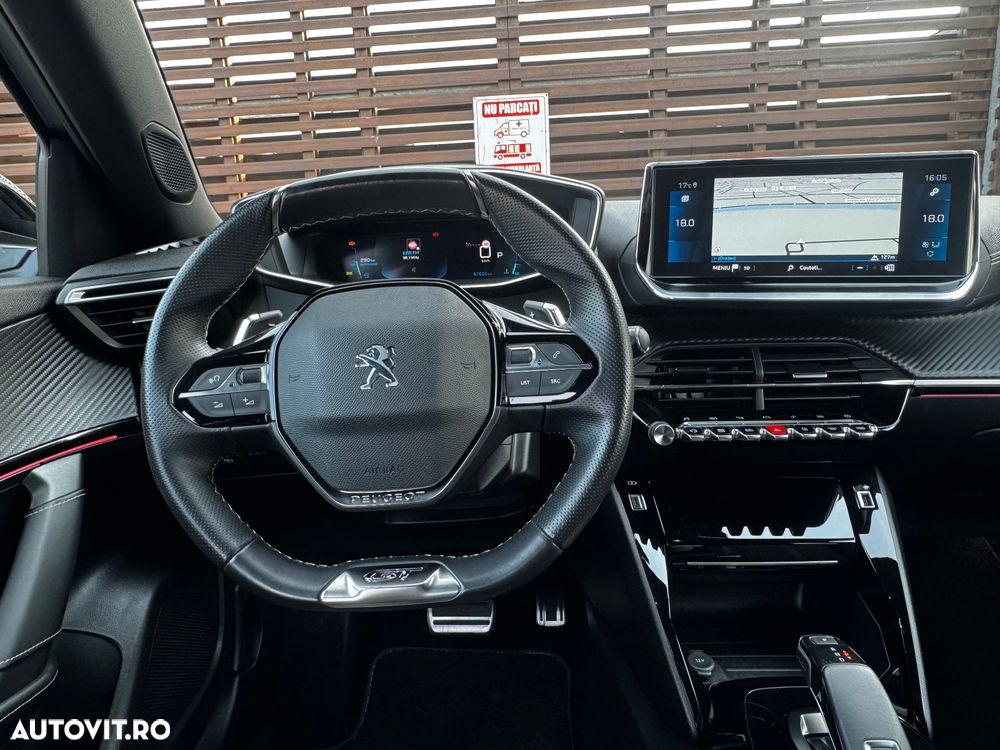 Peugeot 2008 PureTech 130 EAT8 GT - 18
