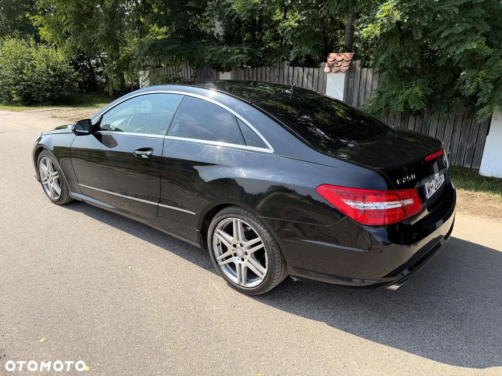 Mercedes-Benz Klasa E 250 CDI DPF BlueEFFICIENCY Automatik Elegance - 32