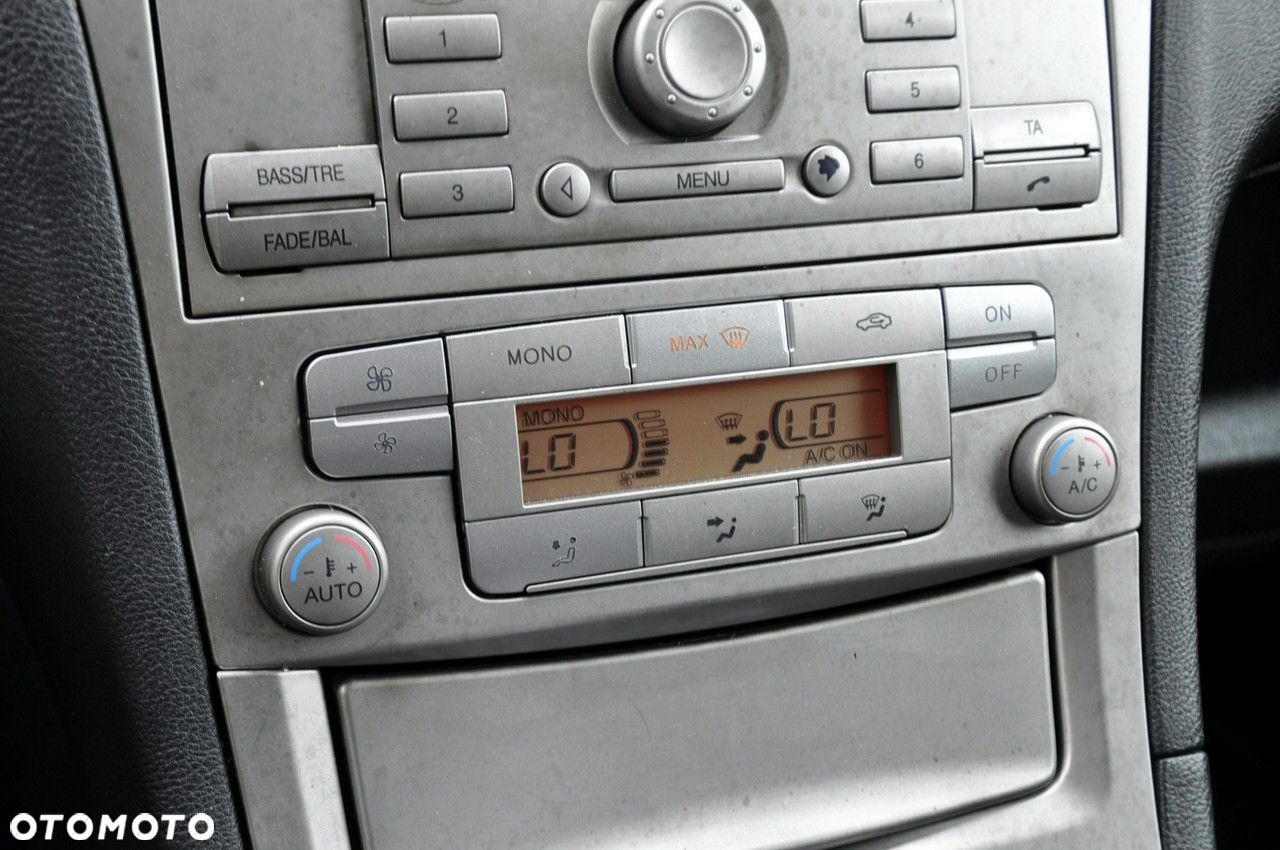 Ford Galaxy - 33