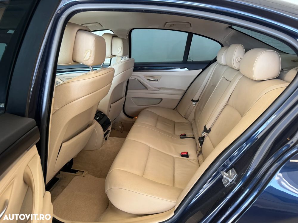 BMW Seria 5 520d - 12
