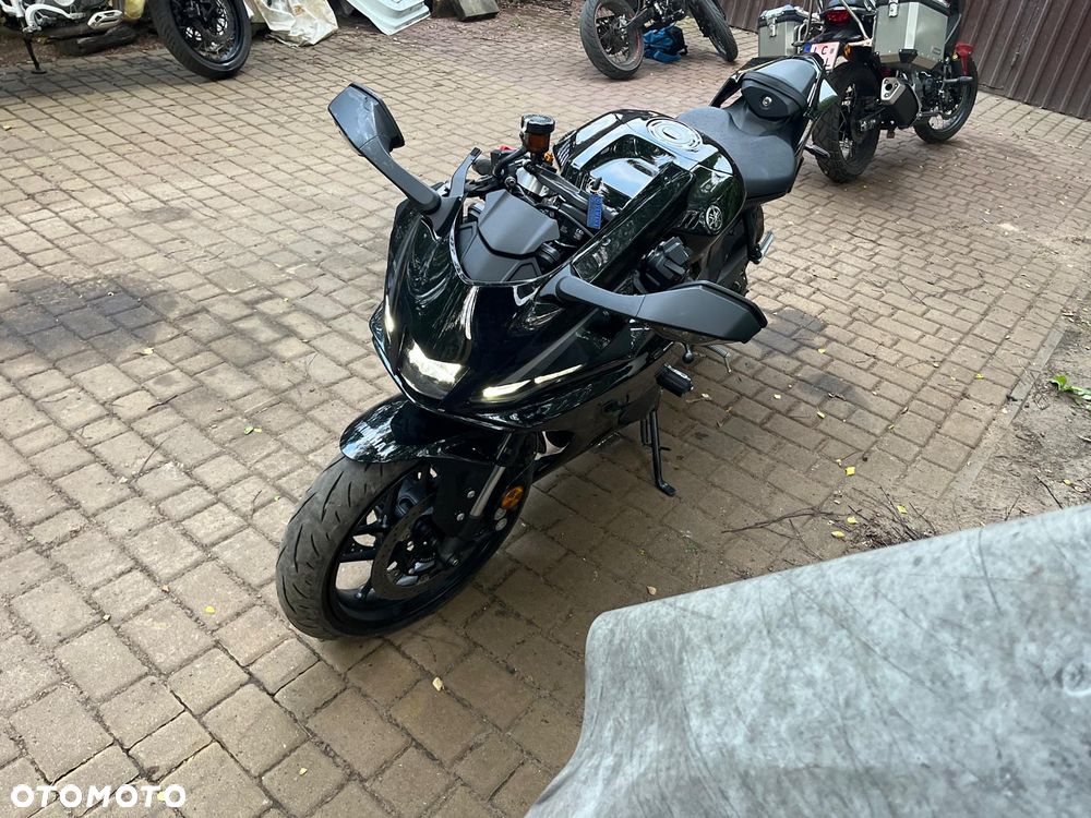 Yamaha R7 - 13