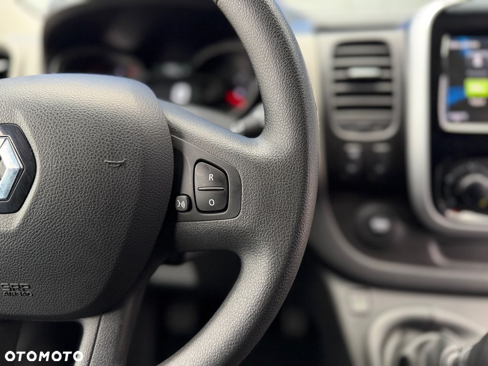 Renault TRAFIC 2019/20r 89tys km JAK NOWY Stan WZOROWY NAVI Bluetooth Tempomat Kamera FULL OPCJA Vivaro - 22