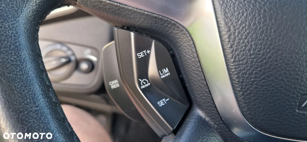 Ford Kuga 2.0 TDCi 4x4 Titanium - 13
