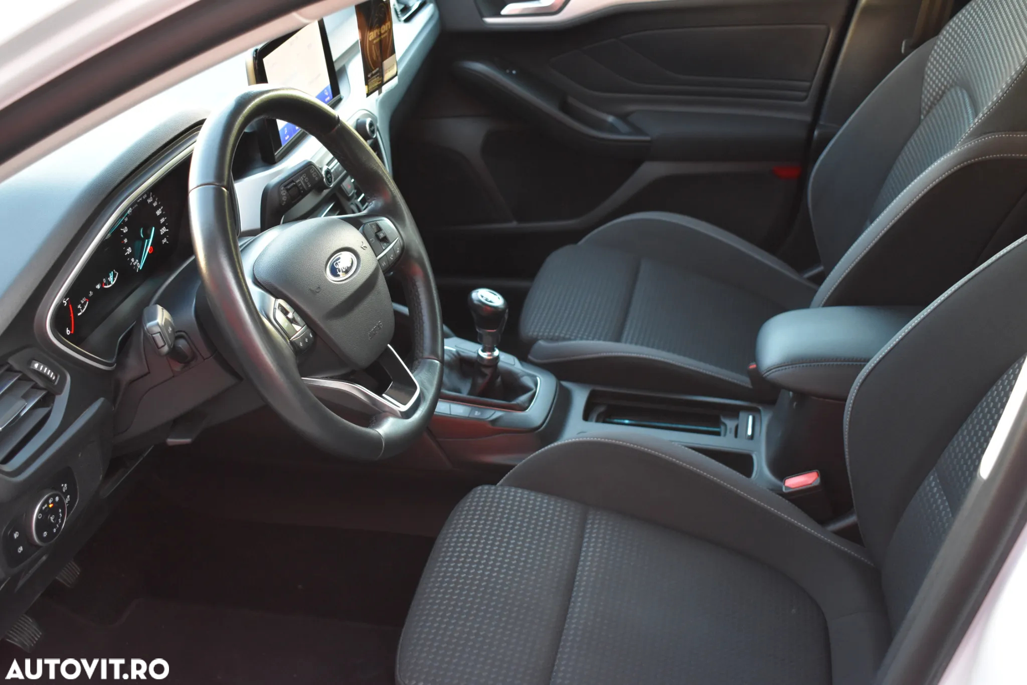 Ford Focus 1.5 EcoBlue Start-Stopp-System TITANIUM - 9