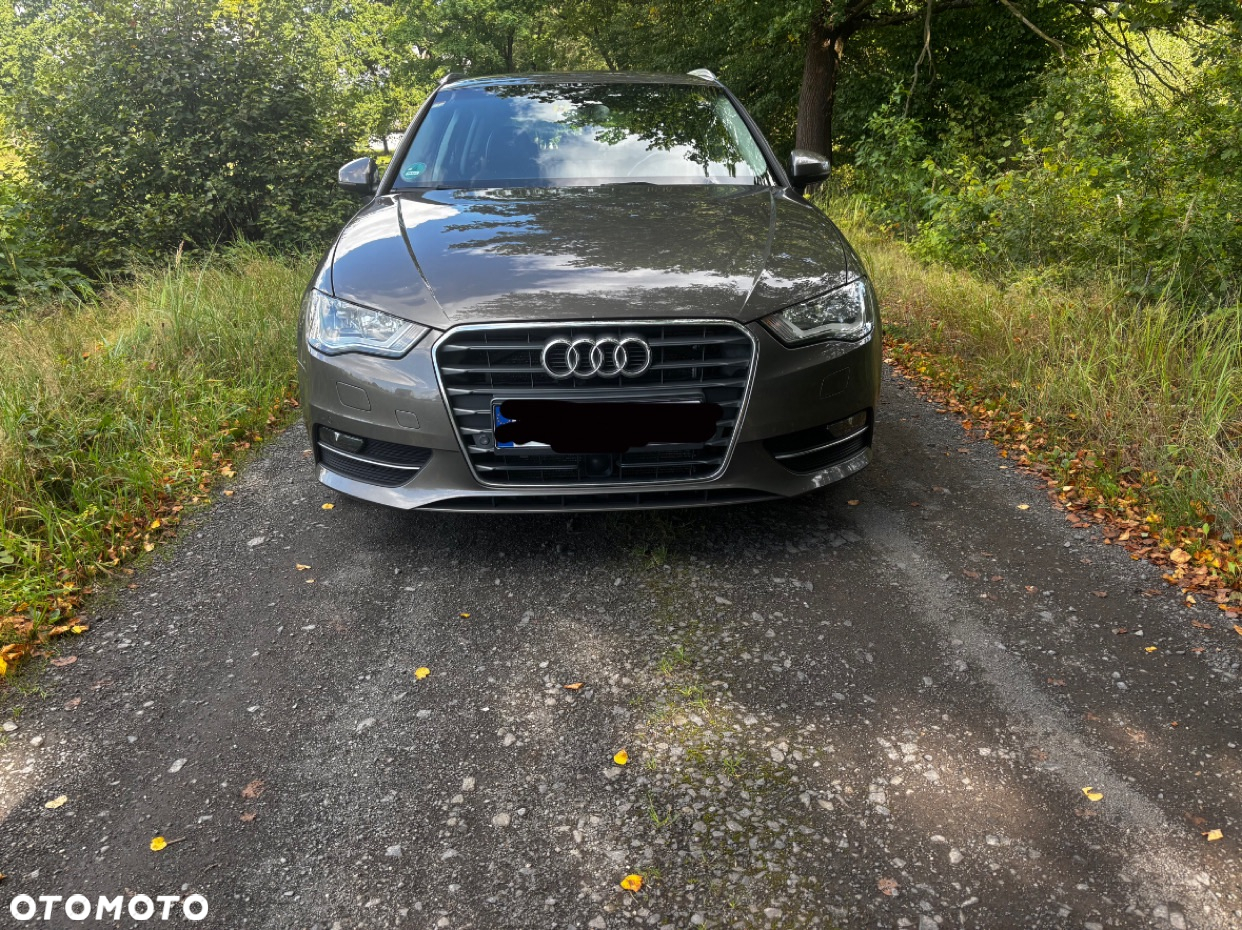 Audi A3 Sportback 1.6 TDI S tronic Ambiente - 4