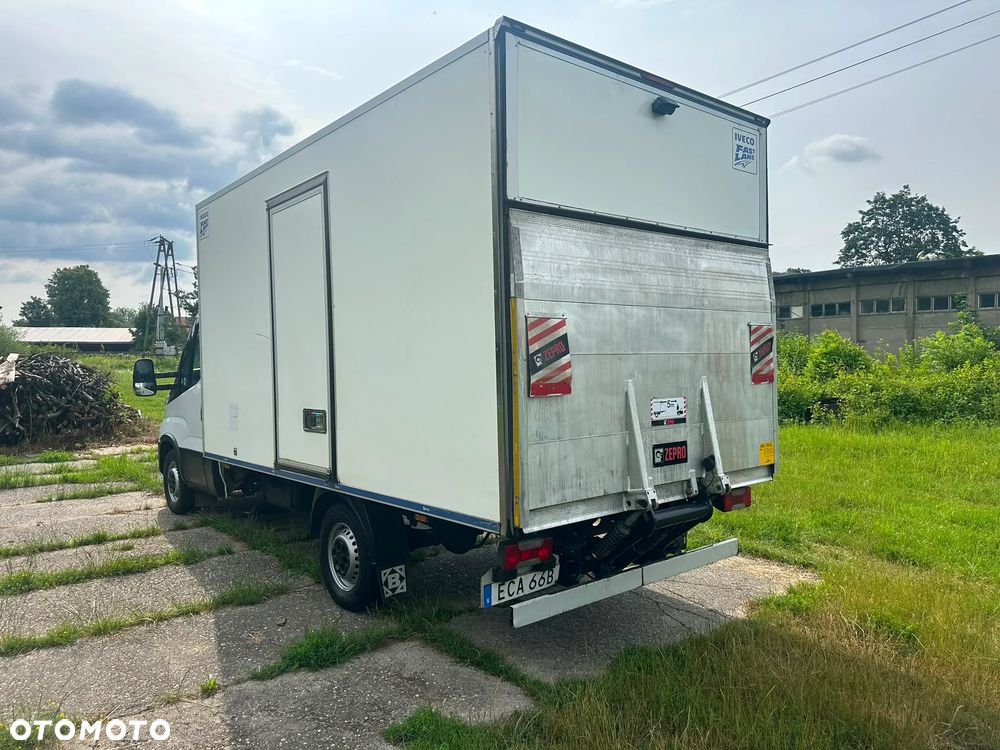 Iveco Daily 35-160 KONTENER+WINDA (udźwig 750kg) 2.3 diesel 156 kM automat 2021 DRZWI W KONTENERZE Z OBU STRON, WEBASTO, KAMERA COFANIA! - 12
