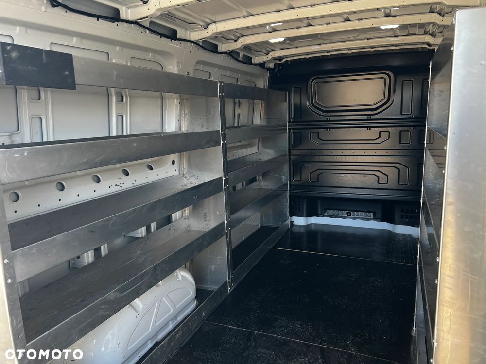 Volkswagen Crafter 2.0 TDI 140KM zabudowa warsztatowa - 9
