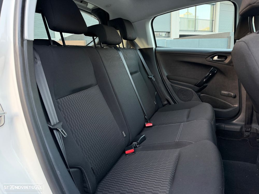 Peugeot 208 PureTech 82 Style - 13
