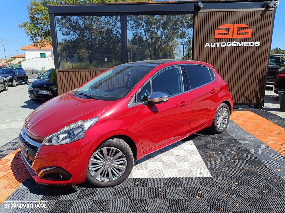 Peugeot 208 1.2 VTi SE Style - 3