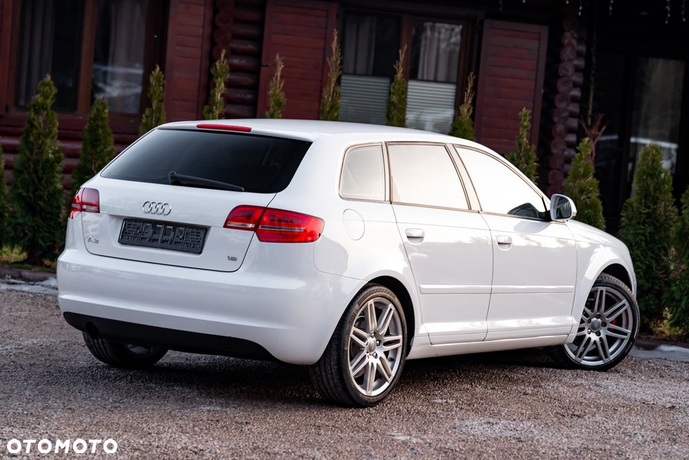 Audi A3 Sportback 1.6 Ambition - 13