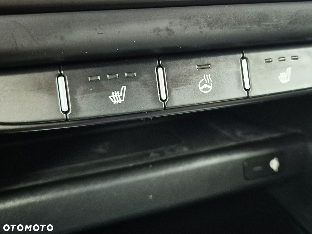 Kia Ceed 1.6 GDI PHEV L Business Line DCT - 27