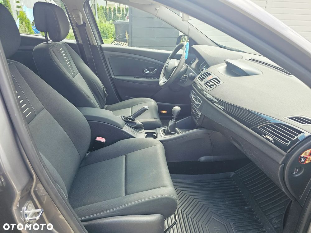 Renault Megane 1.6 16V Dynamique Euro5 - 22
