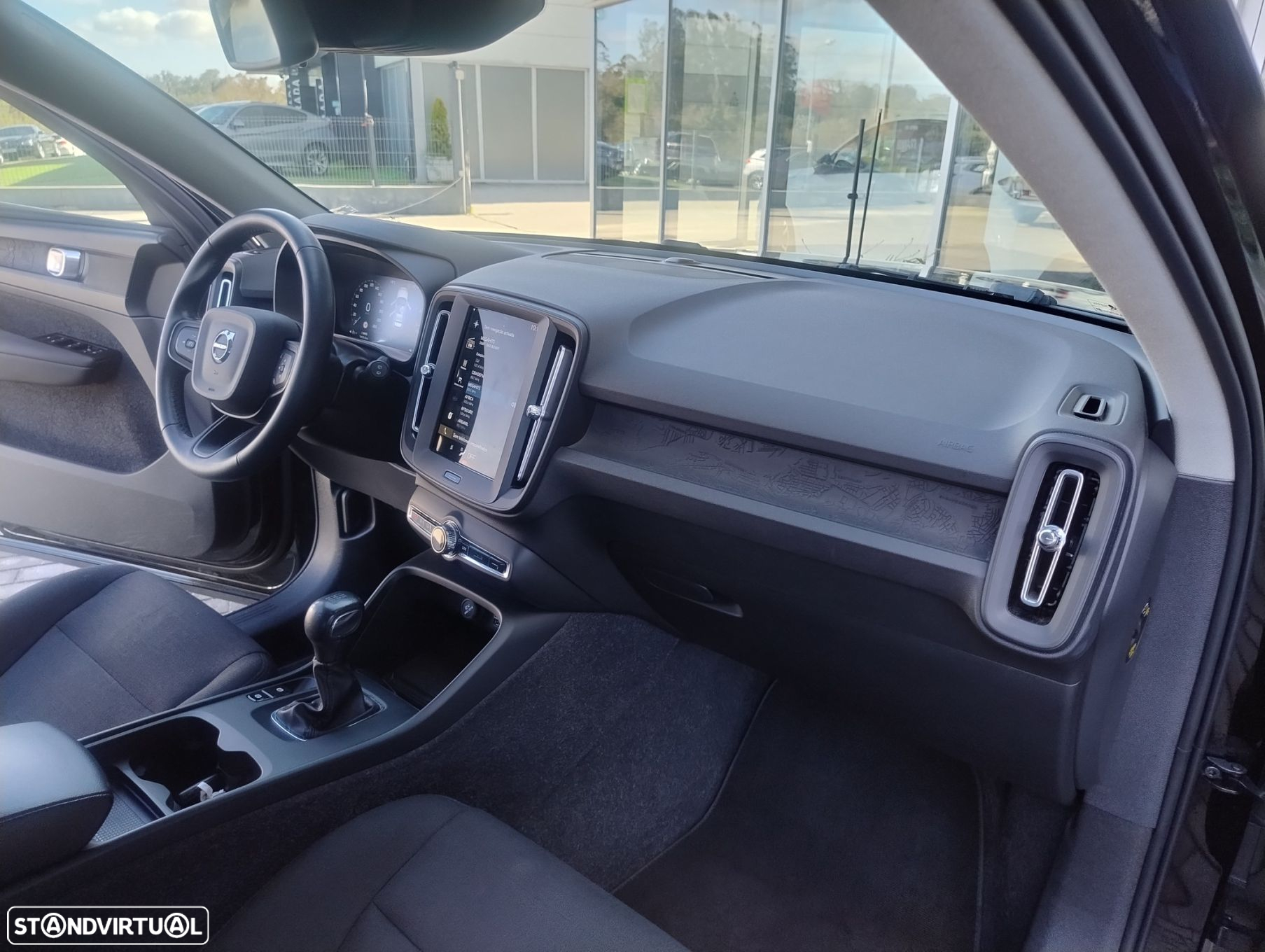 Volvo XC 40 1.5 T2 Momentum - 19