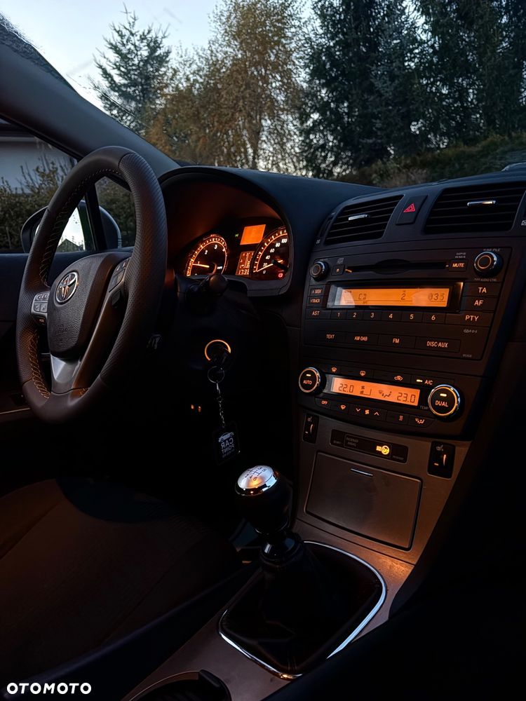 Toyota Avensis - 9