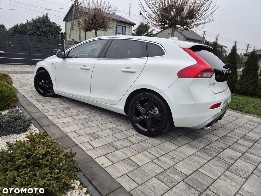 Volvo V40 D2 R Design - 2
