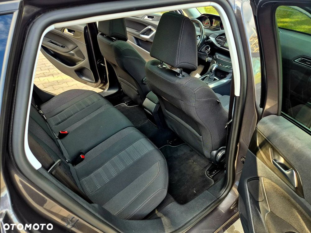 Peugeot 308 BlueHDi 150 EAT6 Stop & Start Business-Line - 24