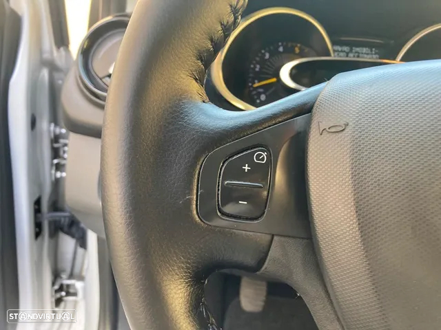 Renault Clio Sport Tourer 1.5 dCi Dynamique S - 13