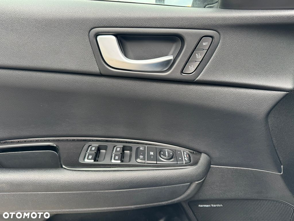 Kia Optima Plug-in Hybrid - 13